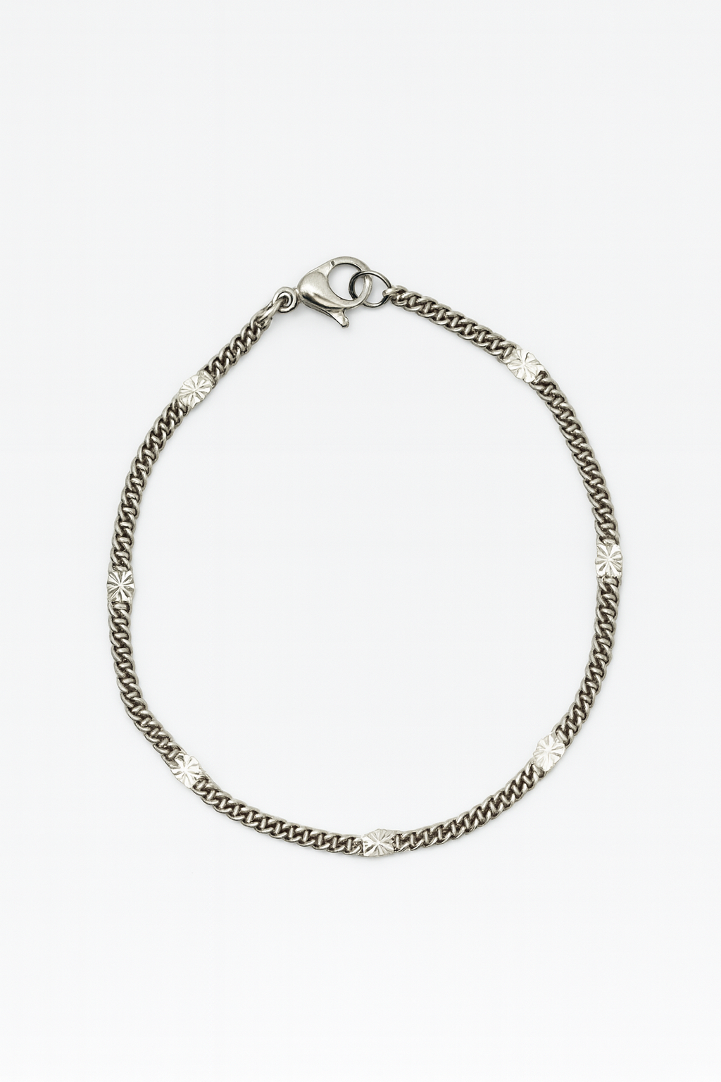 PULSERA PLANA CON PUNTOS