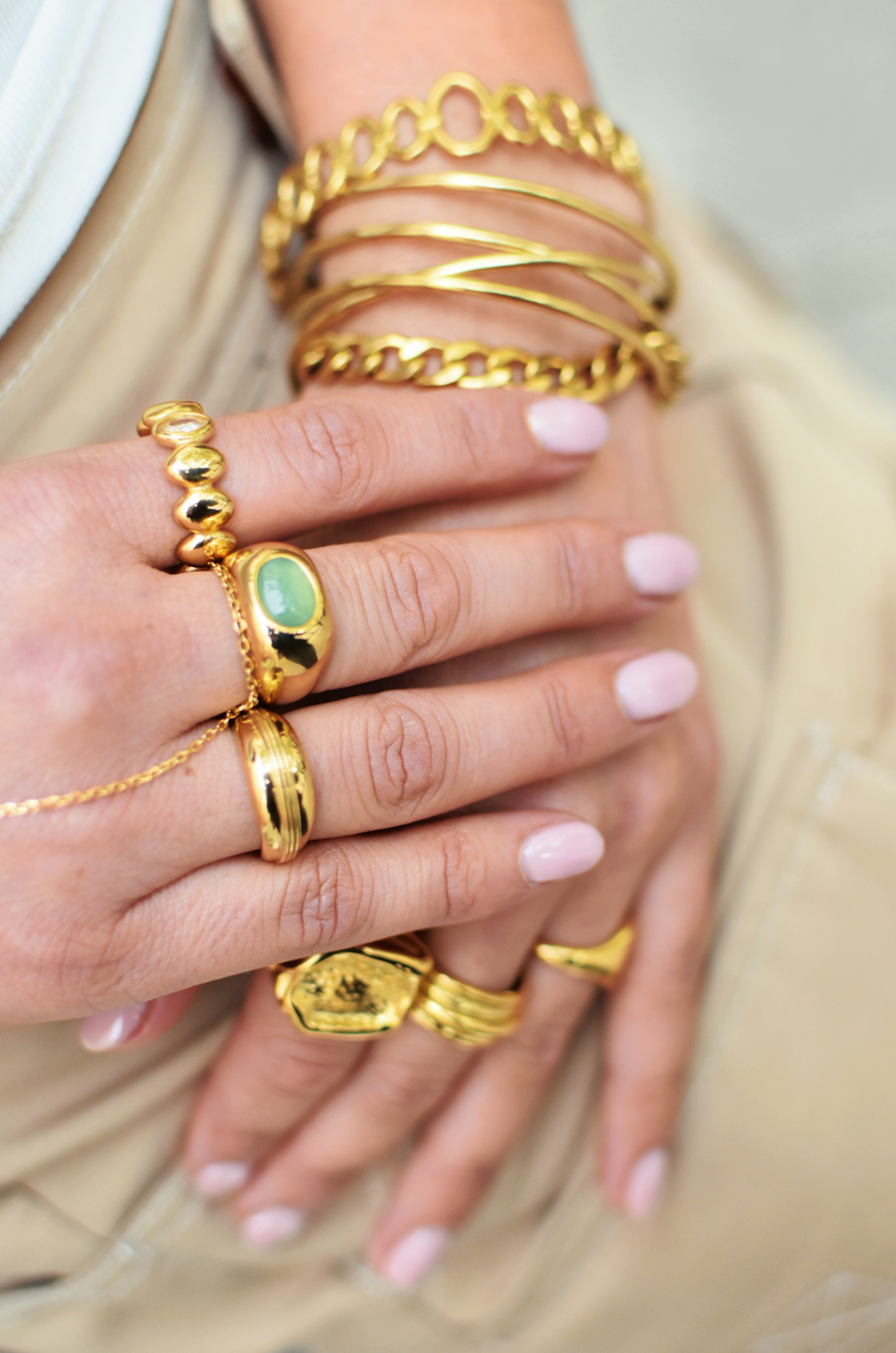 GREEN STONE RING