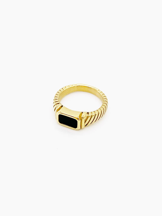 ONYX PINKY RING STEEL GOLD PLATED