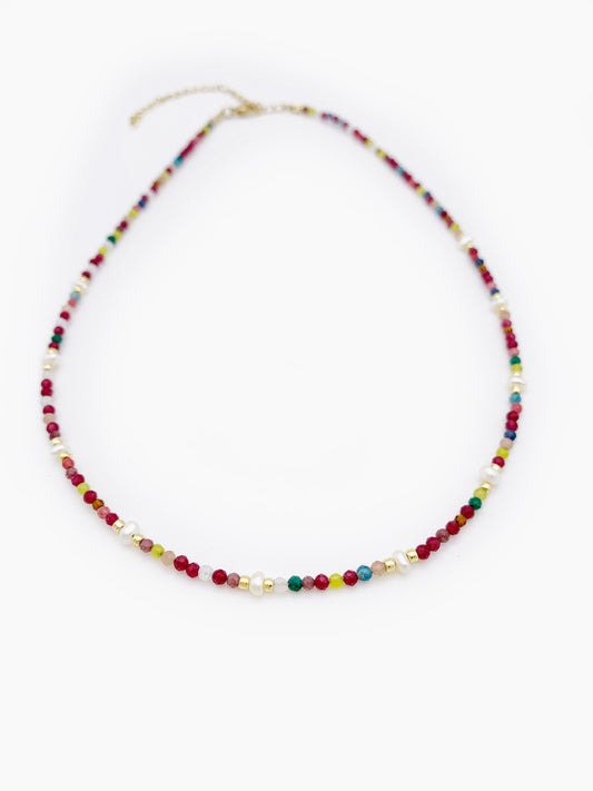 TOTAL COLOR STONES AND PEARLS NECKLACE
