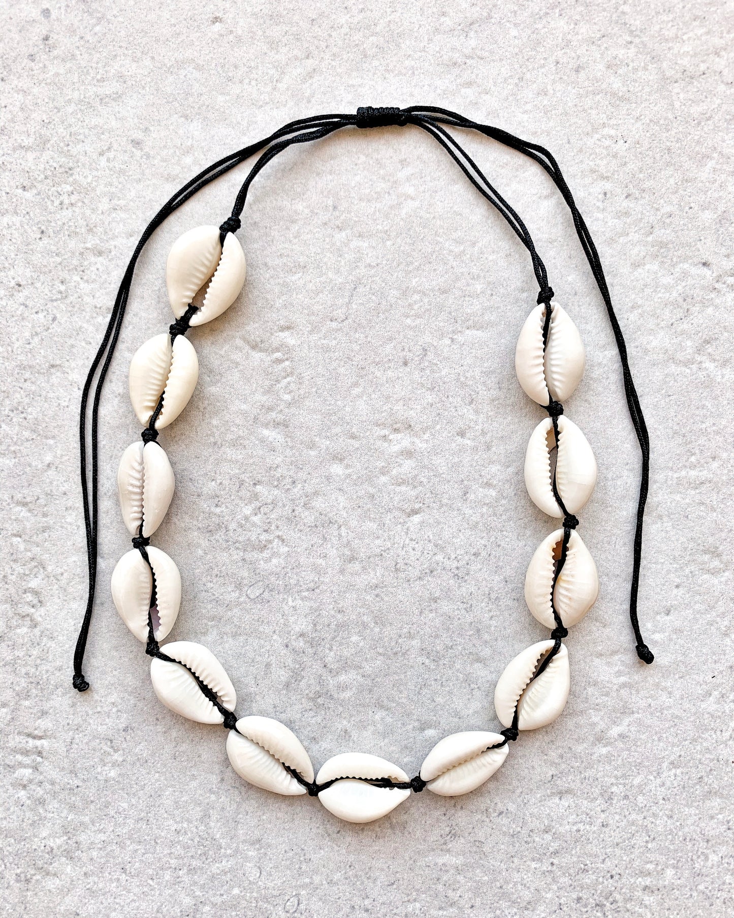 SIMPLE SHELL NECKLACE