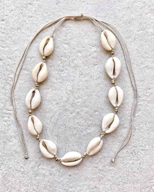 GOLD BEADS SHELL NECKLACE